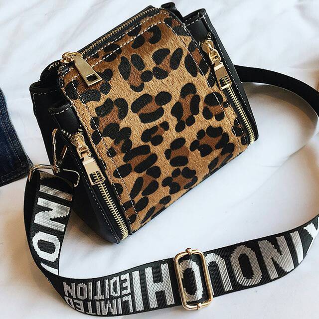 Tas Selempang Wanita FASHION Bonia
Single Bag Mini
Series # 2135 # Tas Import Tas Fashion Tas Batam