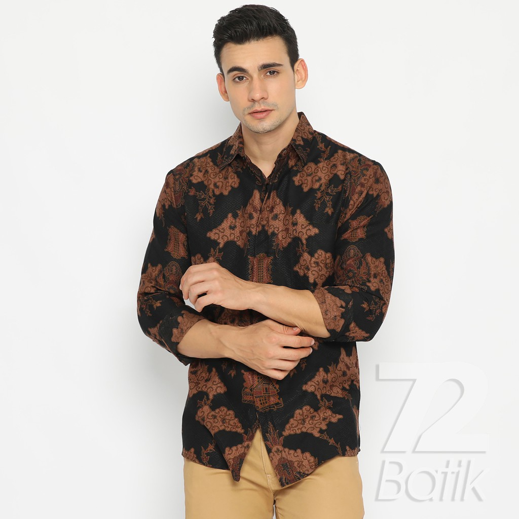 KEMEJA BATIK PRIA Hem Lengan Panjang Slimfit Premium Motf Elegant Warna Hitam Coklat 728311 Cap 72 - Baju Kemeja Atasan Pakaian Setelan Batik Pria Cowok Laki Laki Remaja Keluarga Kantor Lengan Panjang Modern Slimfit Slim Fit Premium Kekinian