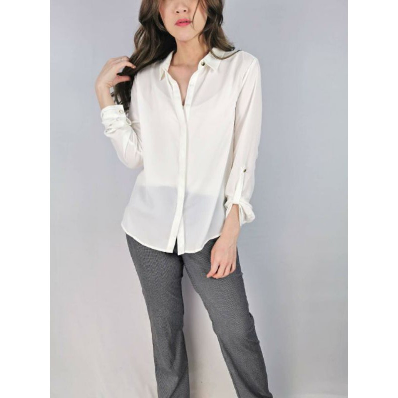 Max basic white rollsleeve button two blouse