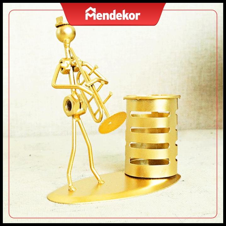

Caramel | Tugmas| Tempat Pensil Pen Biasan Meja Gold Emas Mewah Hadiah Kado Unik