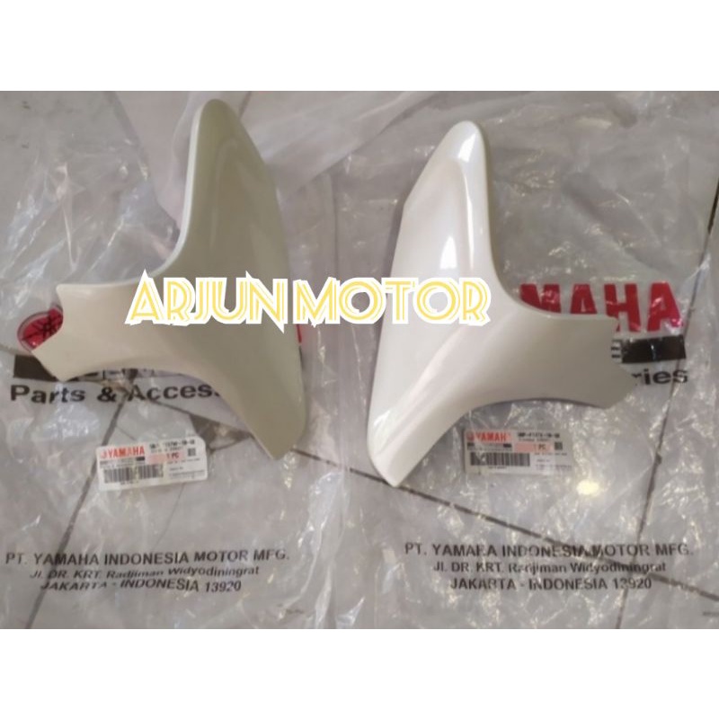 SAYAP TANGKI SCOOP AIR SCORPIO 2004 2005 PUTIH ORIGINAL YGP