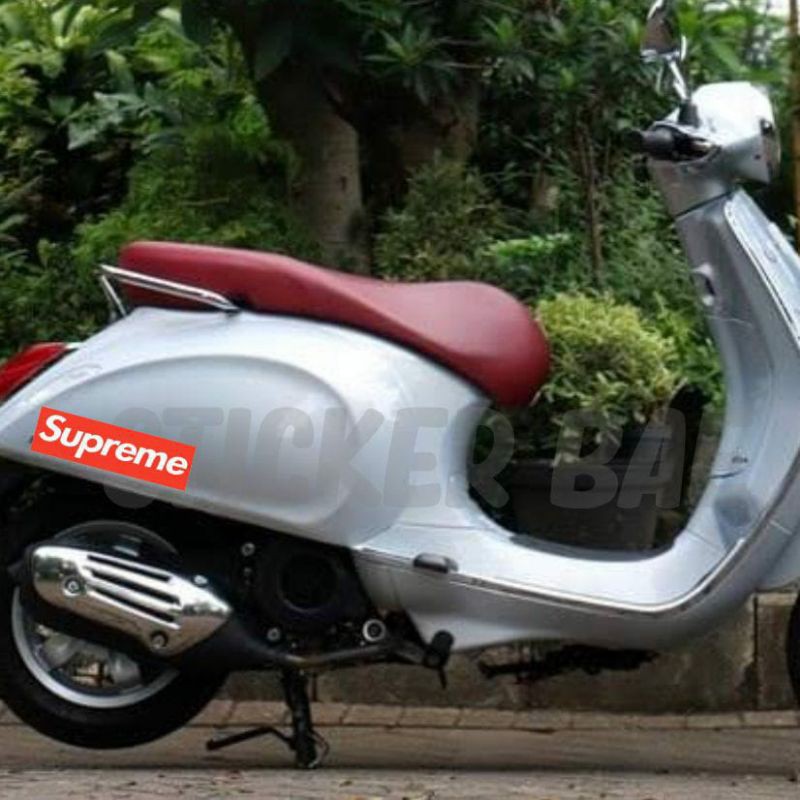 2pcs Stiker supreme cutting  motor/ mobil