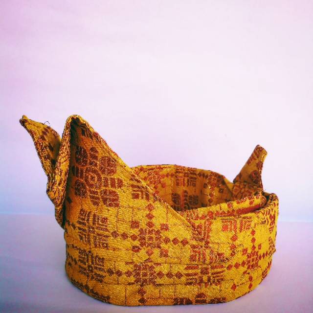 Tanjak has melayu riau TEBING RUNTUH.