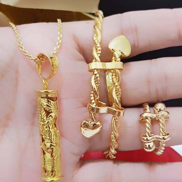 Perhiasan kalung gelang cincin dilapisi emas 24 k