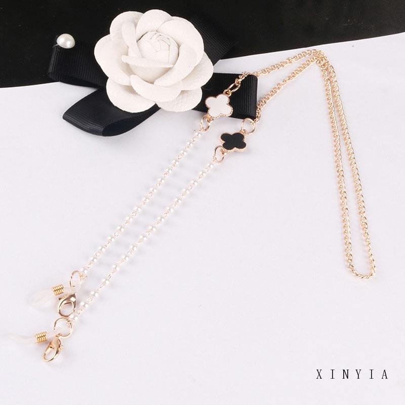 Rantai Kacamata Anti Hilang Desain Clover Aksen Mutiara