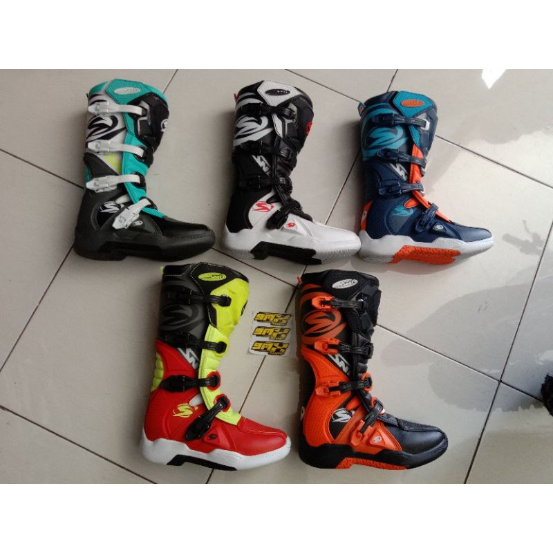 Sepatu Snd
