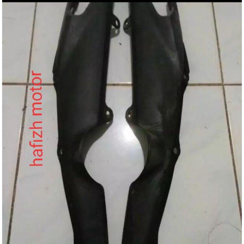 Sambungan bodi belakang Honda Revo absolut