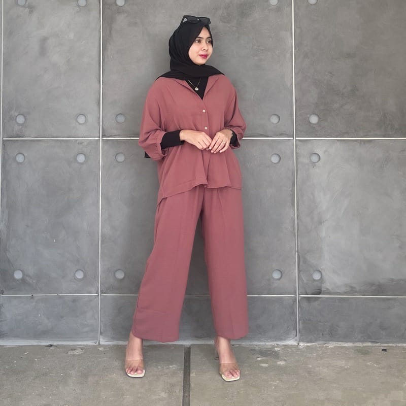 SETELAN CRINKLE AIRFLOW / SETELAN 2IN1 BAJU TANGAN BALON DAN CELANA KULOT /OOTD HIJAB STYLE TERBARU (BANYAK SIZE M, L,XL)