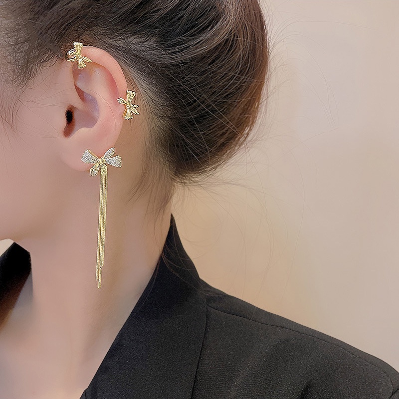 Anting Tusuk Gantung Asimetris Bahan Sterling silver 925 Desain Kupu-Kupu + Rumbai + Berlian Untuk Wanita