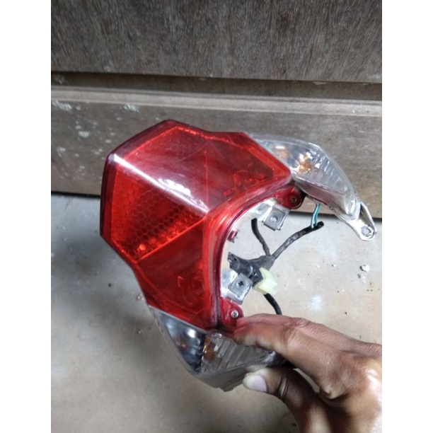 Lampu belakang Vario 125 old