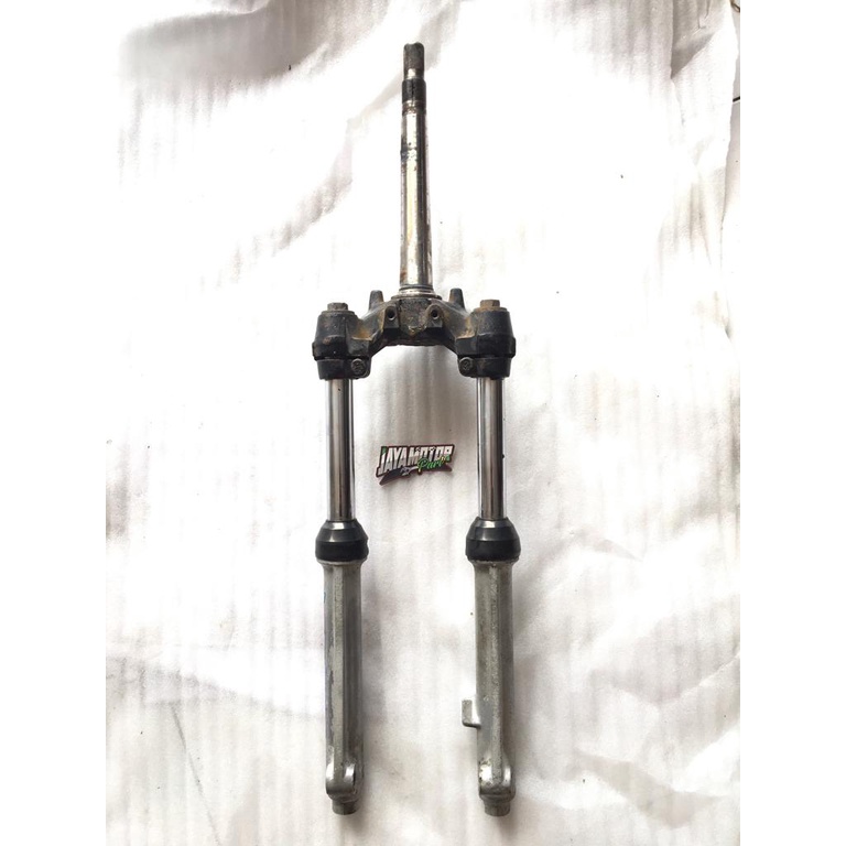 LETER T TE SEGITIGA SET SHOCKBREAKER SHOCK SHOK SKOK FORK PORK DEPAN SUZUKI RC80 RC100 RC 100 RC110 
