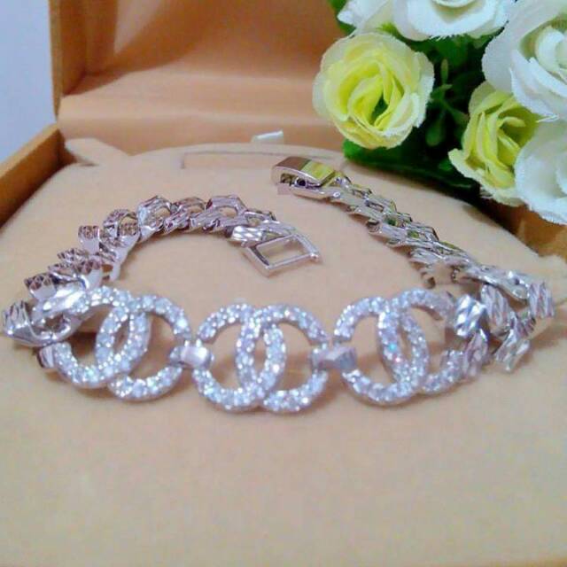 Fashion Gelang chanel permata silver