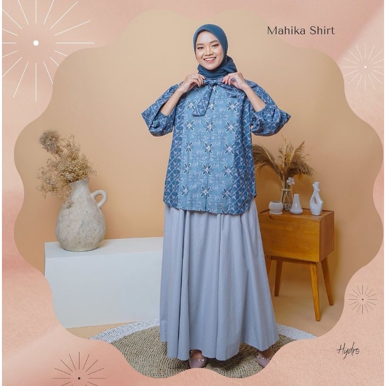 READY Mahika shirt hydro series cindelaras  by restu anggraini