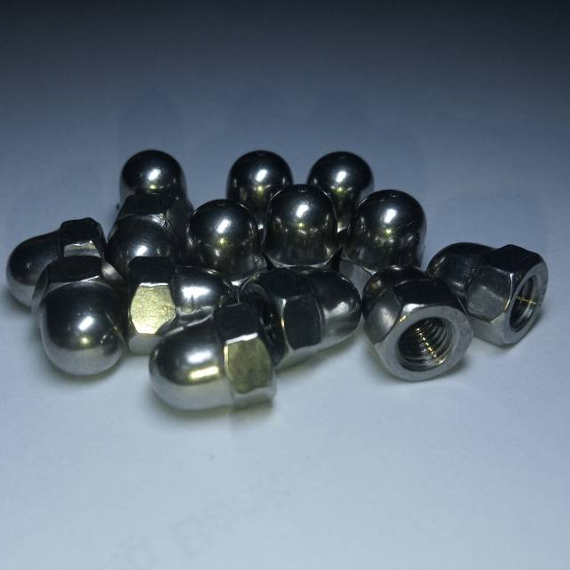 Mur topi stainless 304 M5