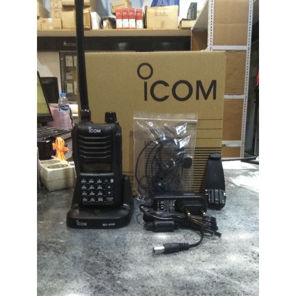 ht handy talkie walkie talkie ICOM V86 free hansfree