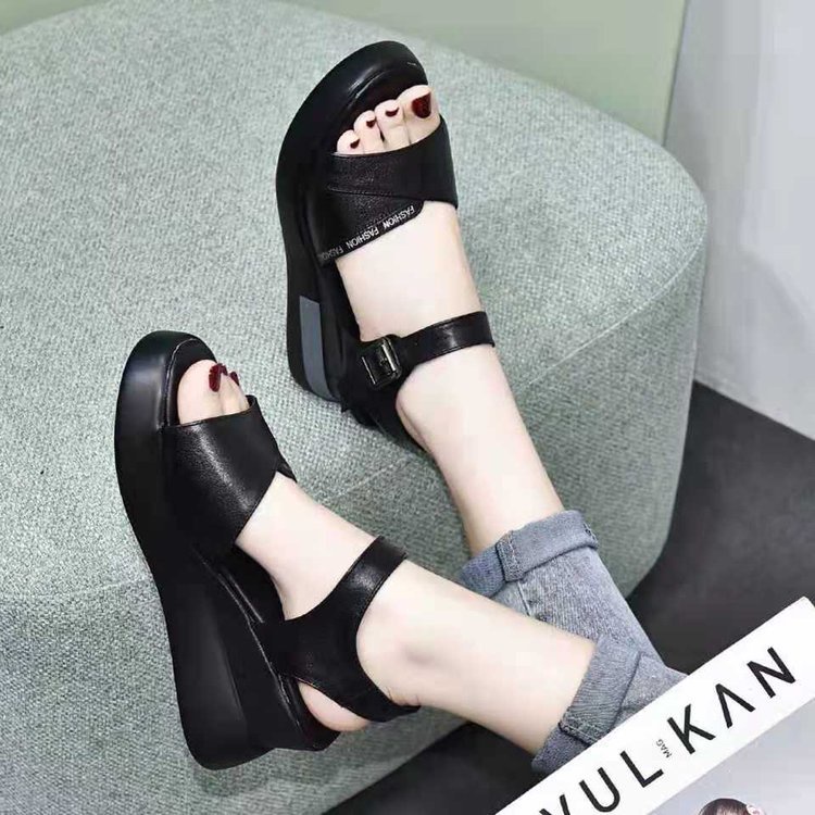 Favorite &quot;FREE BOX&quot; Sepatu Wanita Sandal Wedges Slip On Kasual Fashion Import Premium Quality 9019