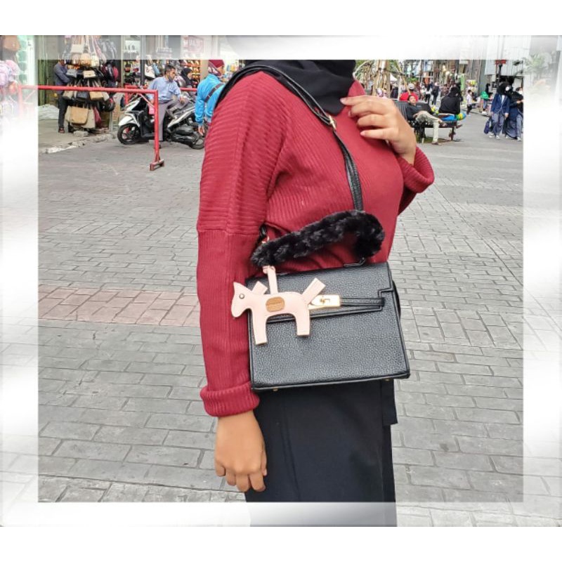 RLY TAS SELEMPANG *HORSE BULU* PREMIUM/SLINGBAG/HANDBAG