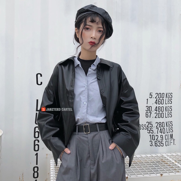 JNK x HOLY - Jaket Wanita Oversize Synthetic Leather Jacket Chic Retro Spring Big Size Cewek Perempuan Semi Formal Kerah Kemeja Tangan Panjang Saku Pocket Korea Style KPOP Klovers Oversized Besar Casual Acara Pesta Jalan Jalan Nongkrong OOTD Model Terbaru