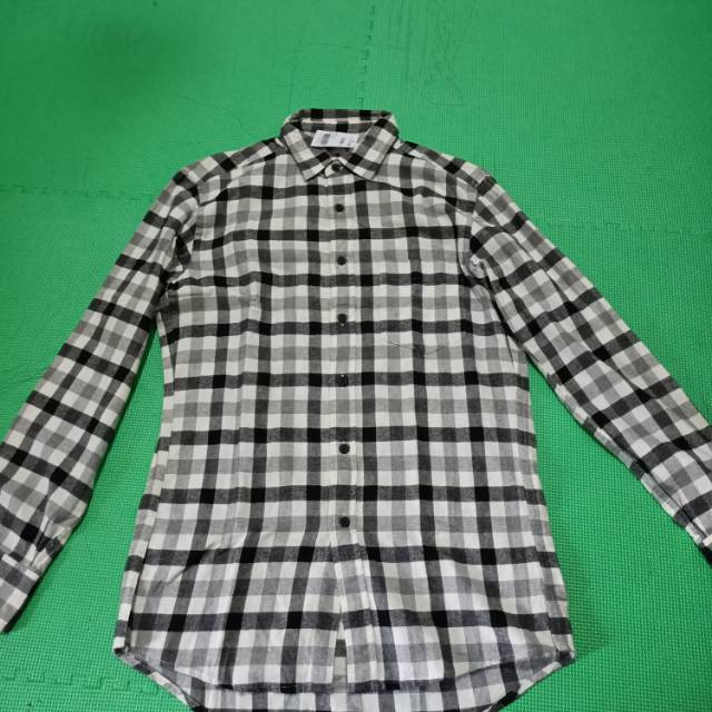 Uniqlo kemeja Flanel PL uk. S