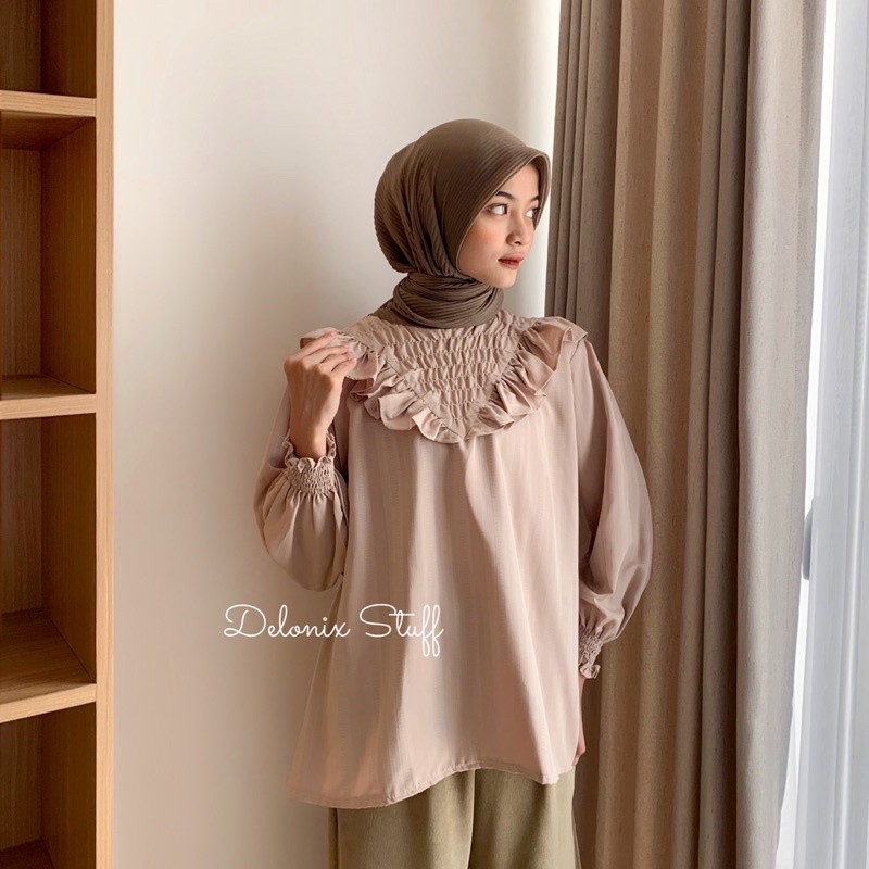 Lolica ruffle blouse