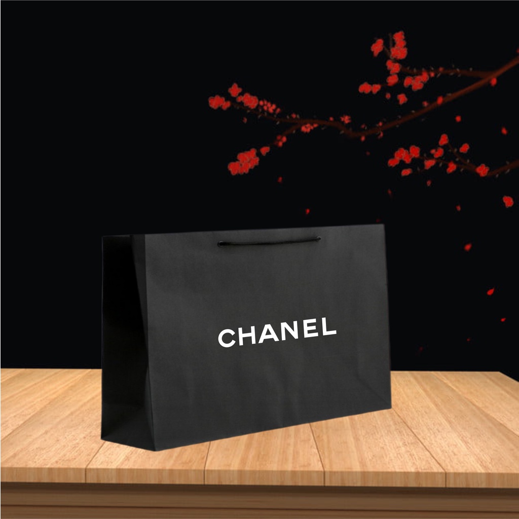 

PAPER BAG GOODIEBAG TAS KERTAS SHOPING BAG, TAS HITAM SIZE 30 x 10 x 20 (P x L x T)