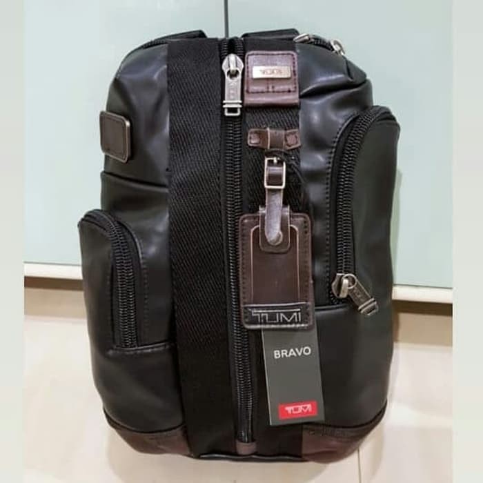 tumi saratoga leather