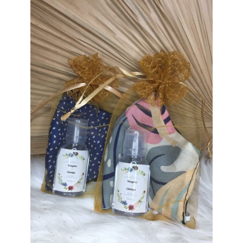 Helaparumaen - souvenir masker & hand sanitizer