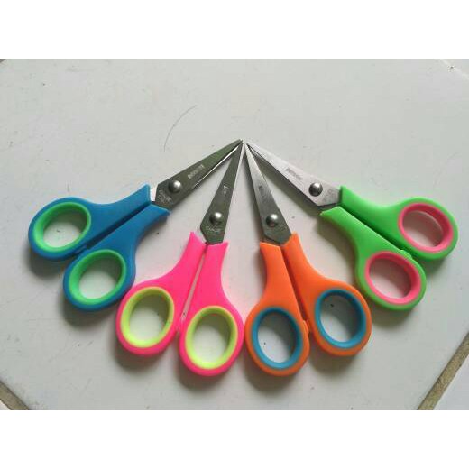 

Gunting Baja Mini Lubang Gagang Karet Stainless Steel M2000 Scissors