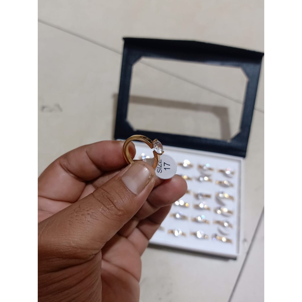 [Bayar Di Tempat] Cincin Wanita Titanium Korea Diamond Wedding Ring Berlian Anti Karat harga satuan