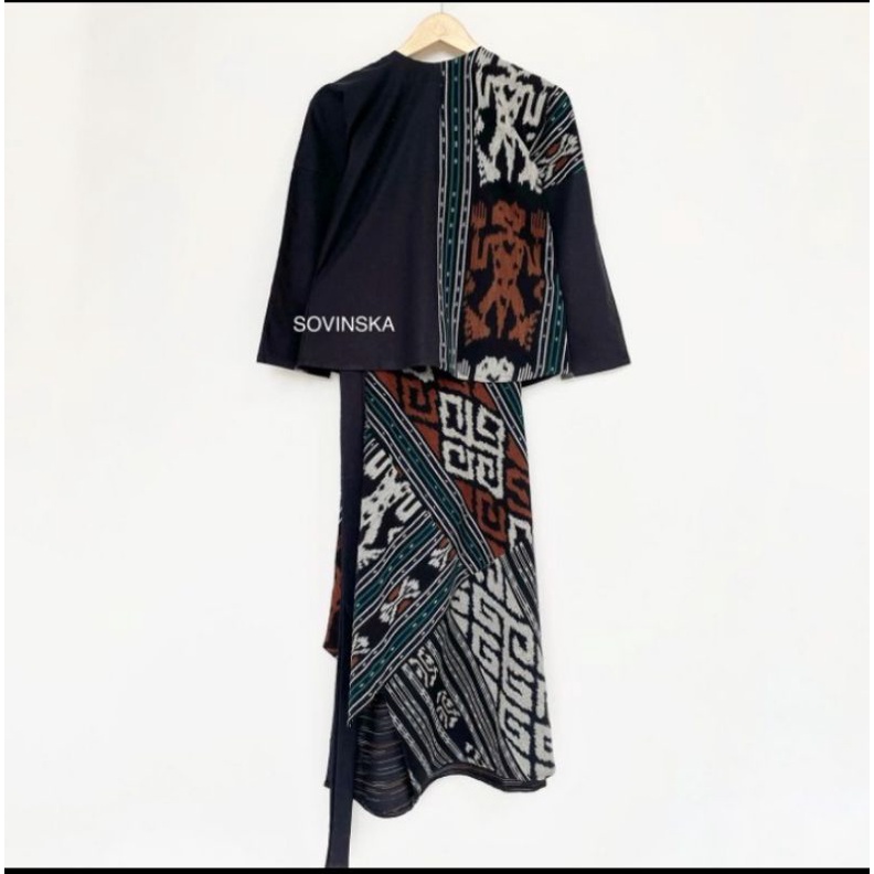 Set Tenun Blus rok lilit Baju Kondangan Baju Pesta Motif Batik tenun Baju Wanita by Sovinska