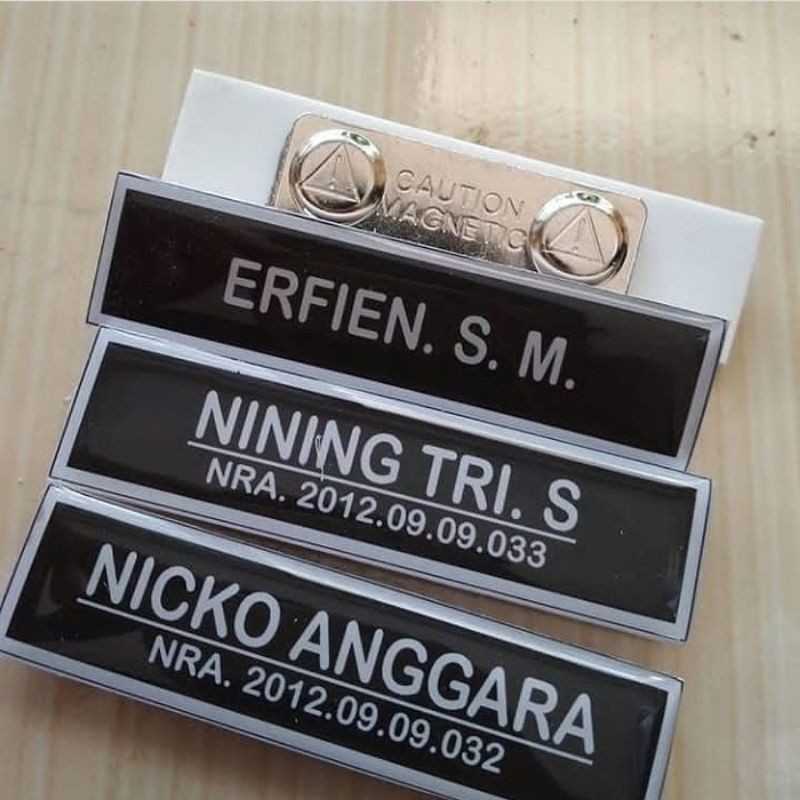 

NAMA DADA • NAME TAG • BAHAN AKRILIK