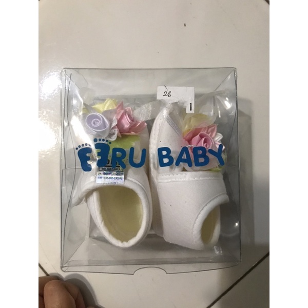 SEPATU ANAK BAYI masih baru