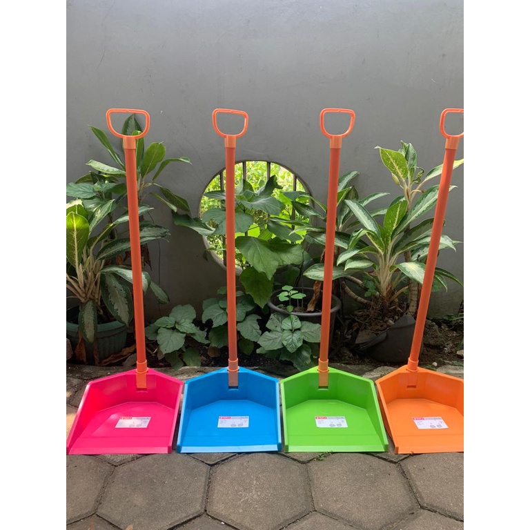 Pengki/ Beta Dust Pan Lion Star DP-1