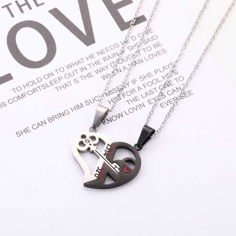 2 Pcs Kalung Couple Dengan Cinta Anda Jahitan Rantai Klavikula Titanium Cinta Kunci Dua Warna Hollow Fashion Aksesoris Fashion