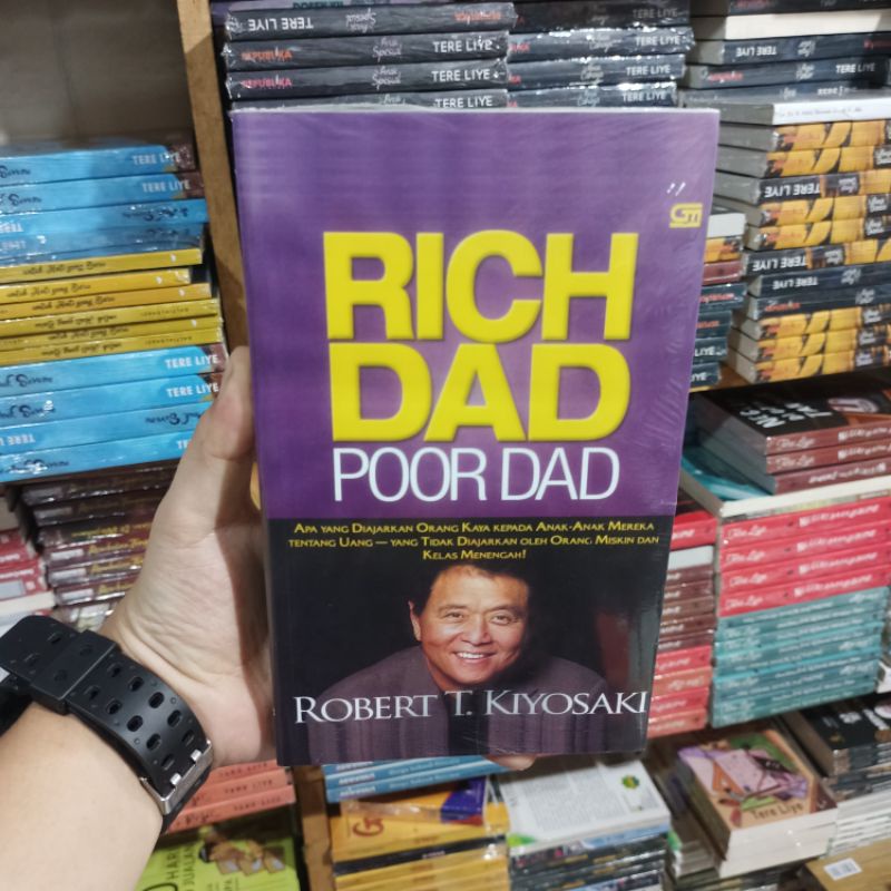 Jual Buku Rich Dad Poor Dad Robert T Kiyosaki Shopee Indonesia