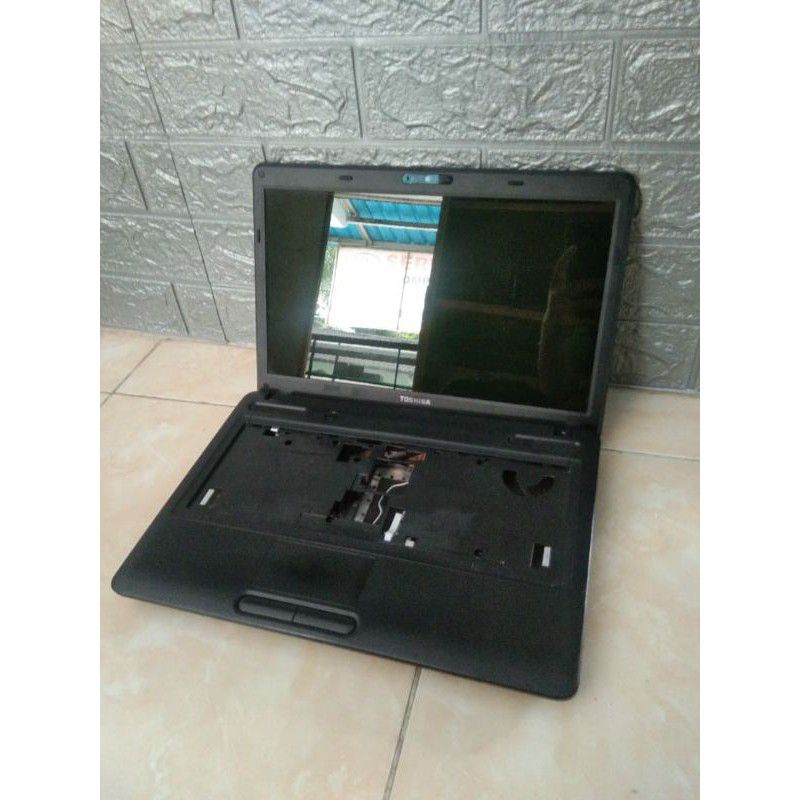 Casing Toshiba C640