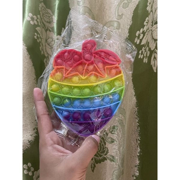 POP IT Rainbow karakter BT21 ice cream mobil dino - Hadiah kado Mainan Anak-Strawberry