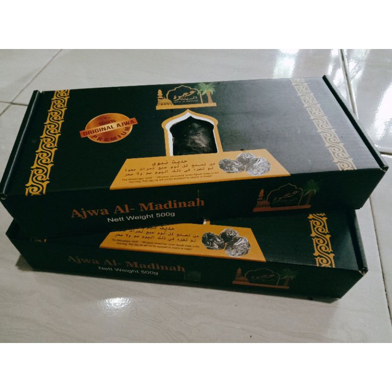 

kurma ajwa premium