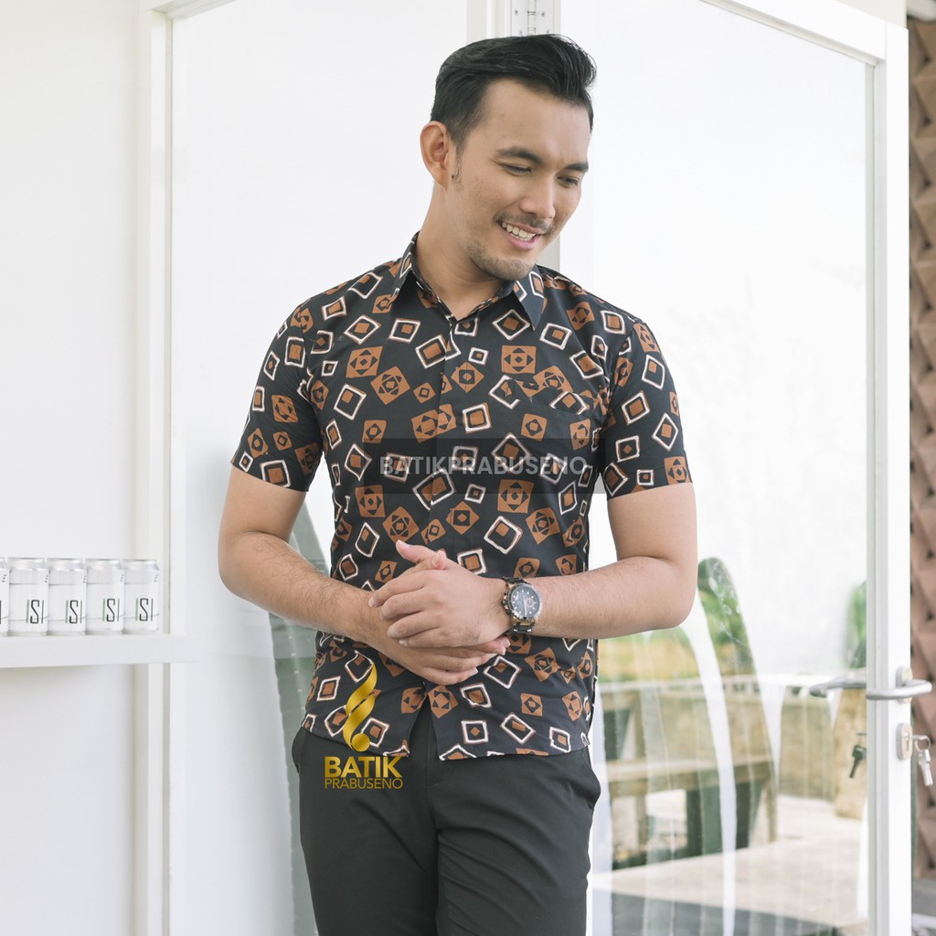 KEMEJA BAJU BATIK PRIA LENGAN PENDEK Prabuseno - KURANTAKA Batik Prabuseno - Kemeja Batik Pria Lenga