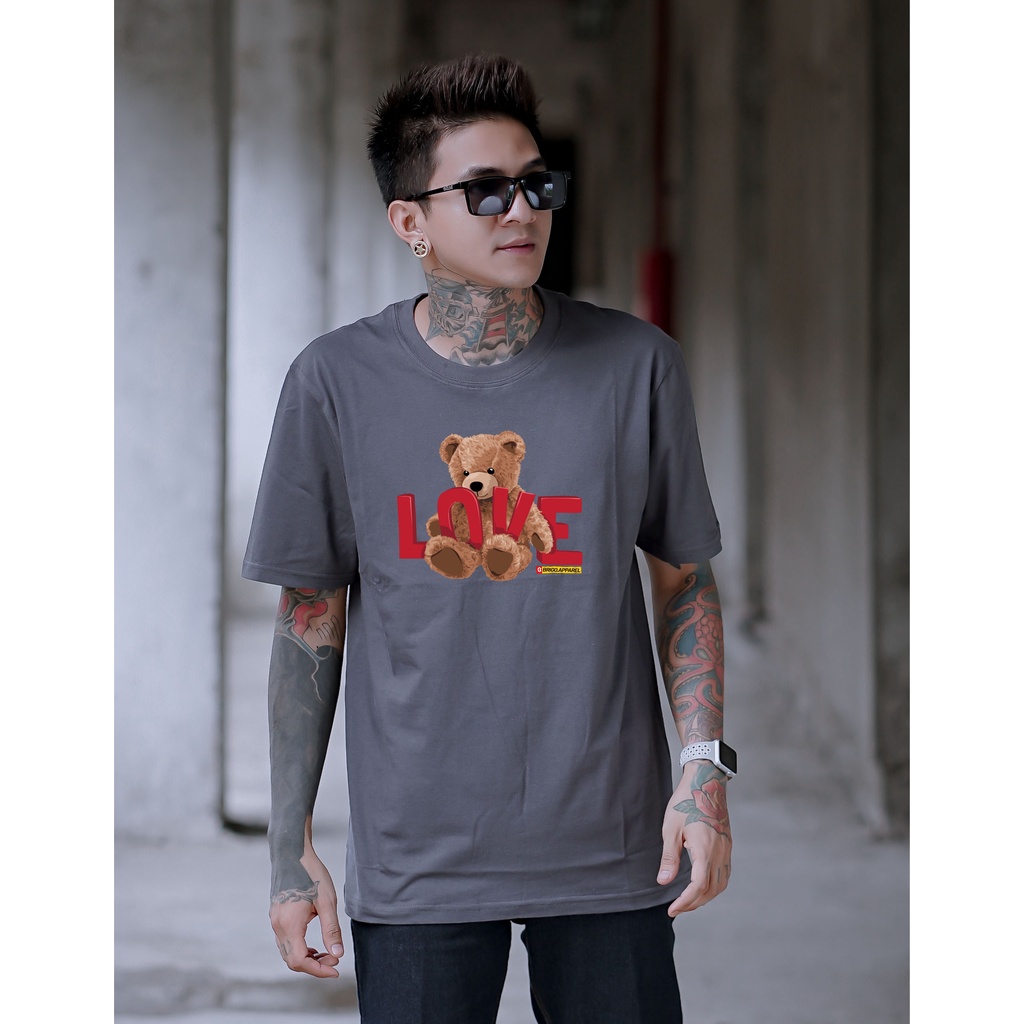 BRIGO Kaos Lengan Pendek Bear Love II Kaos Distro BRIGO Beruang Love II Kaos Katun Combed M-XL ( Pria &amp; Wanita )