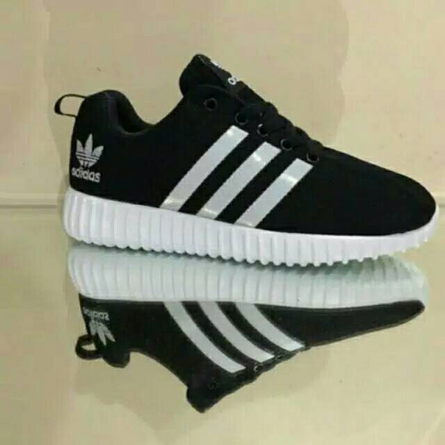 Sepatu ADIDAS YEEZY STRIP putih cewek cowok Termurah