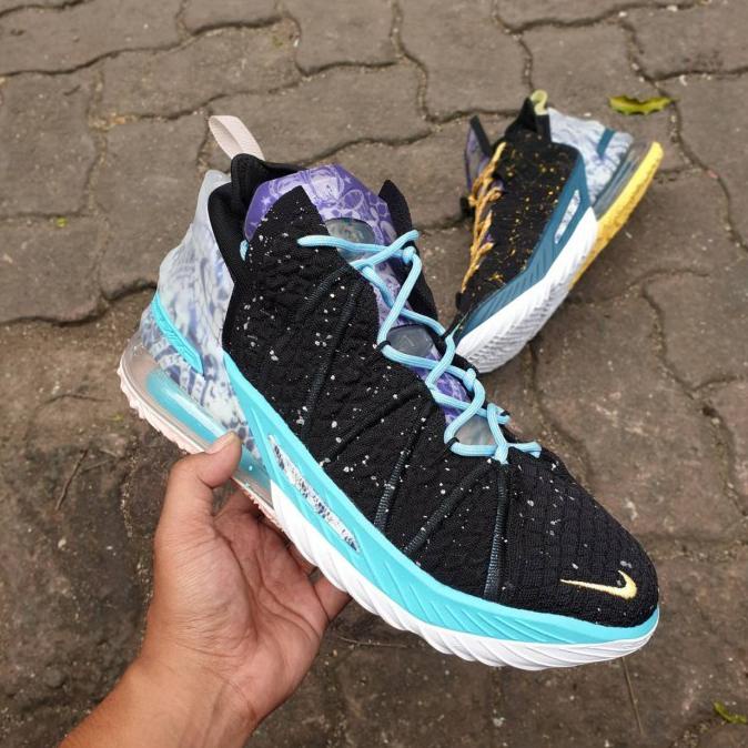 lebron 18 reflections nike