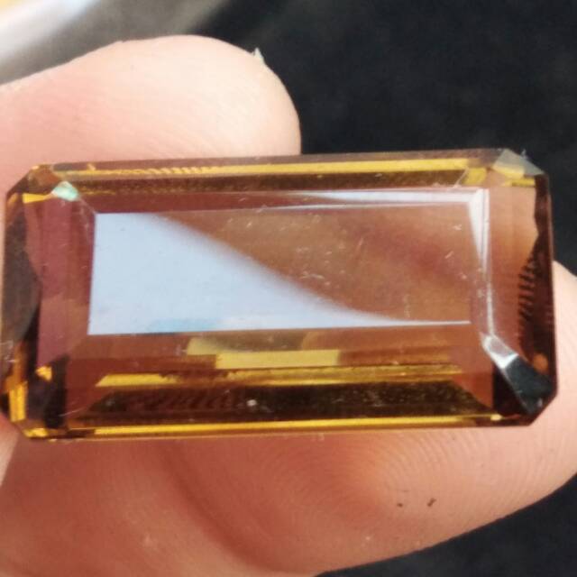 Natural 29.5 Ct Golden Citrine Kecubung Teh Quartz