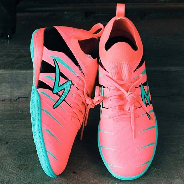 Specs Accelerator Velocity 19 FS