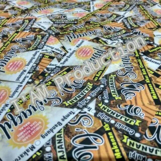 

Stiker kemasan/stiker kue/stiker label custom anti air Murah Meriah