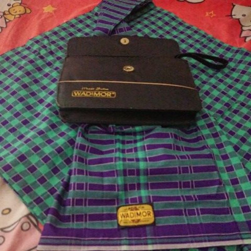 Sarung wadimor mode sutra jadul preloved kondisi 95%baik no minus no bolong bolong