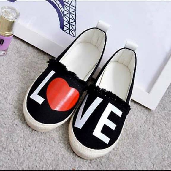 Sepatu Anak Cewek Kekinian LOVE Black Shoes