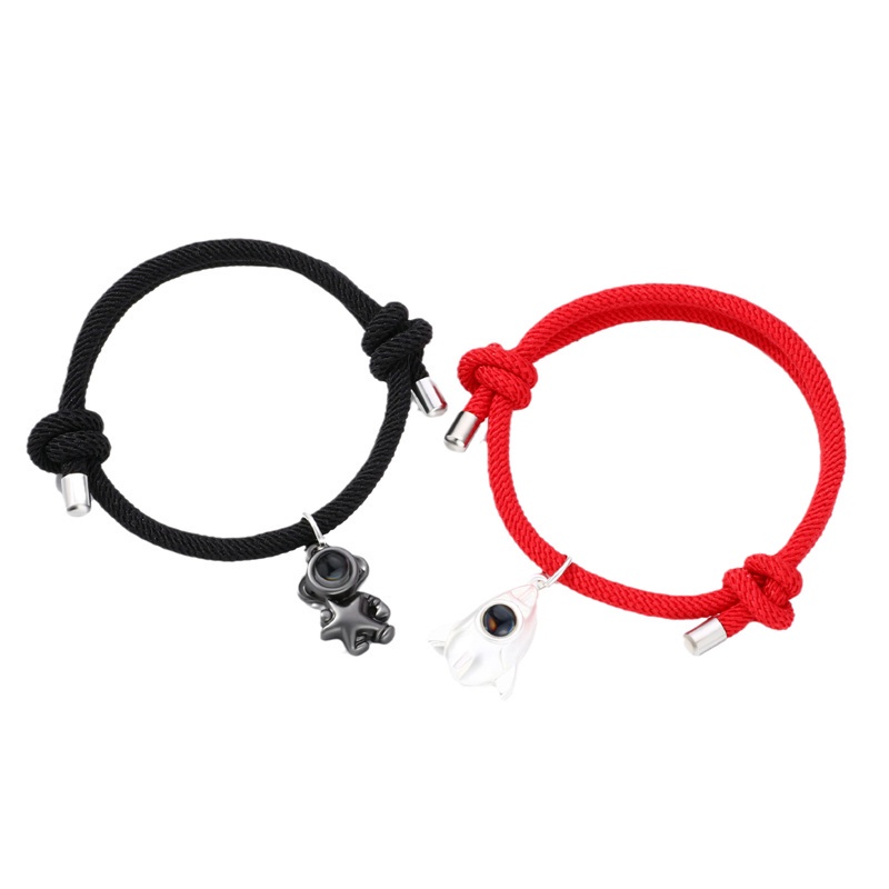 Fancyqube 2pcs Gelang Tali Karet Aksen Batu Magnet Bentuk Astronot Untuk Pasangan