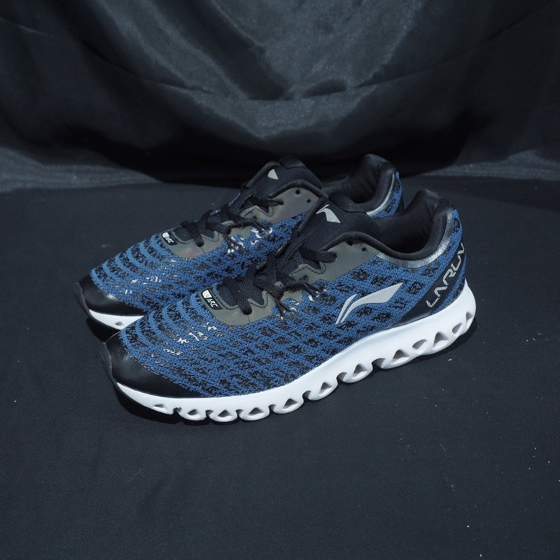 Sepatu lining arc cushion running original bekas