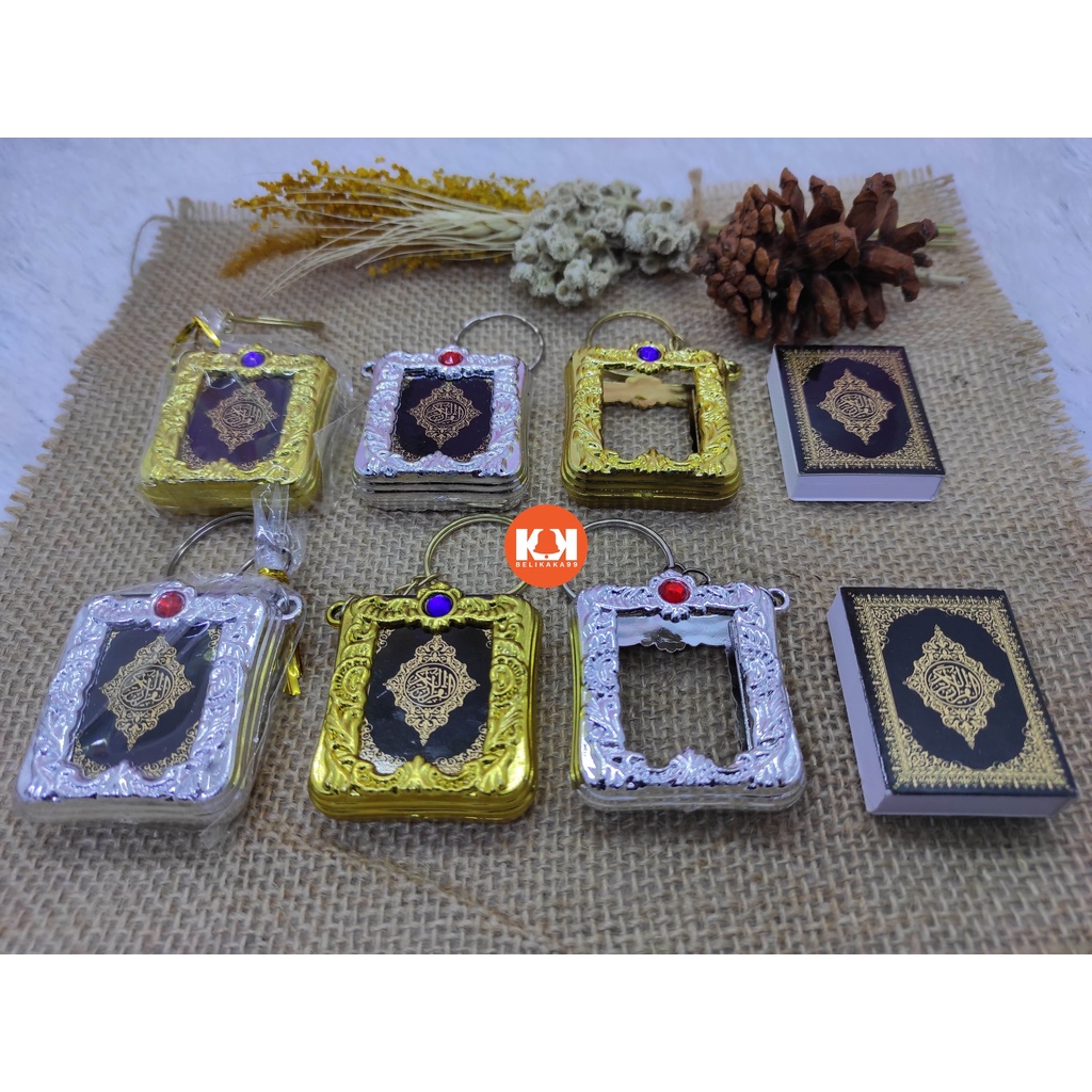 SOUVENIR GANTUNGAN KUNCI AL - QUR'AN MINI FREE PLASTIK / ALQURAN MINI / GANTUNGAN KUNCI ALQURAN MINI / GANTUNGAN QURAN / GANTUNGAN KUNCI QURAN / ALQURAN MINI SOUVENIR